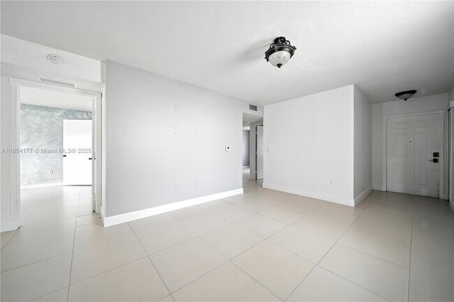 Photo - 1270 SE 26th St Unit 101