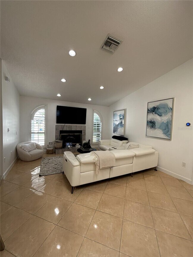 Photo - 1110 Craig Ct