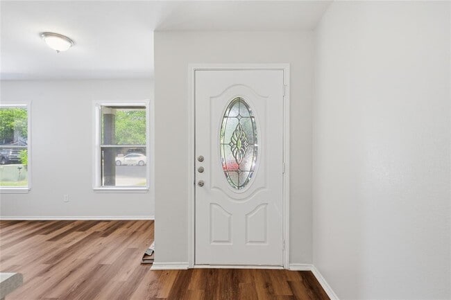 Photo - 10316 Garbacz Dr