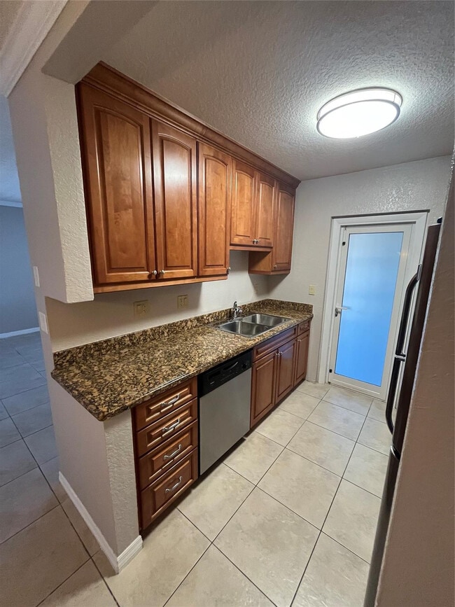 Photo - 2020 NE 56th St Unit 208