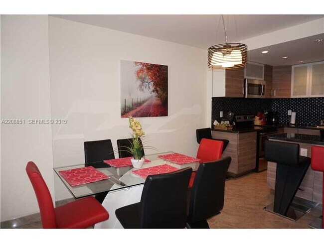 Photo - 19370 Collins Ave Unidad 1007