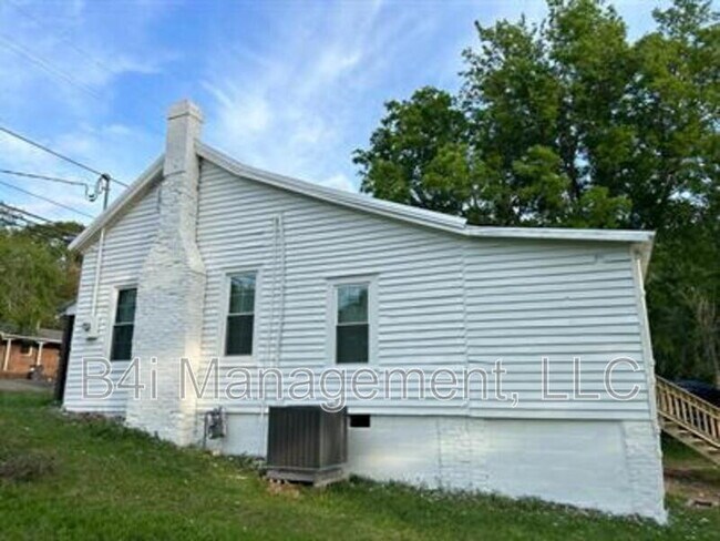 Photo - 1615 Vinson Hwy