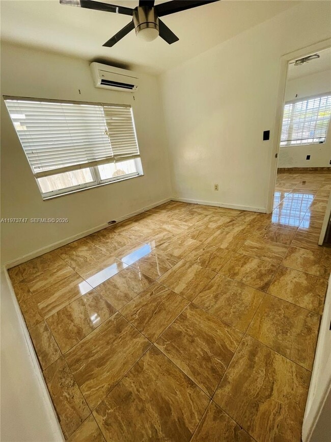 Photo - 16930 NE 21st Ave Unidad 16930