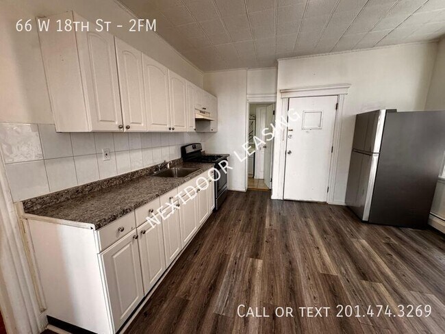 Building Photo - 66 W 18th St Unit 2FM