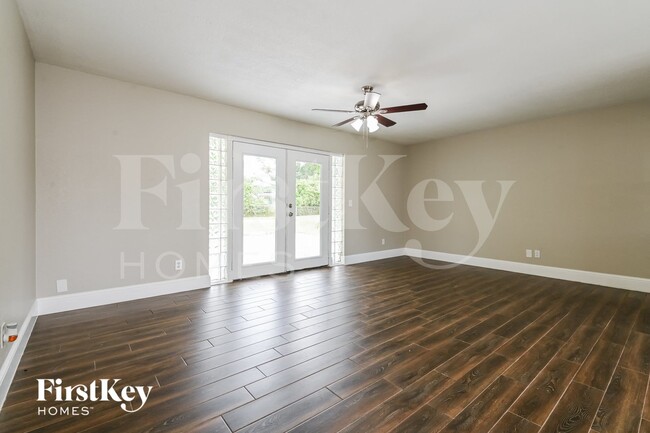 Photo - 10847 Dulawan Dr