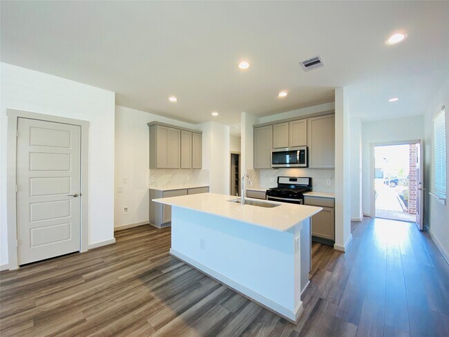 Photo - 2811 Chancery Summit Ct