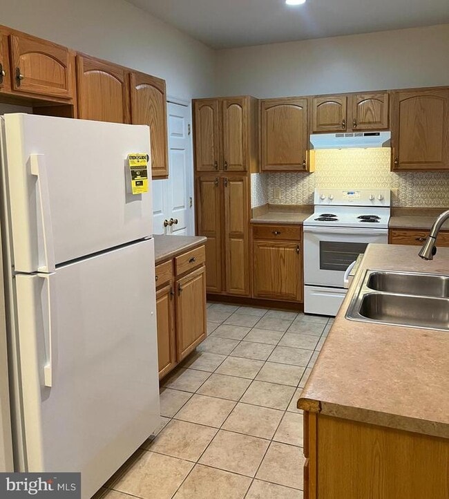 Photo - 2037 Powell Dr