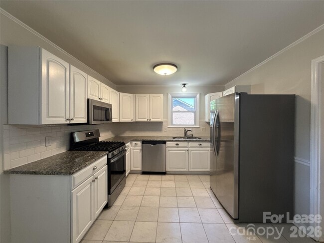 Photo - 5710 Charing Pl