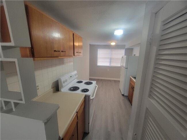 Photo - 1262 Zettler Rd