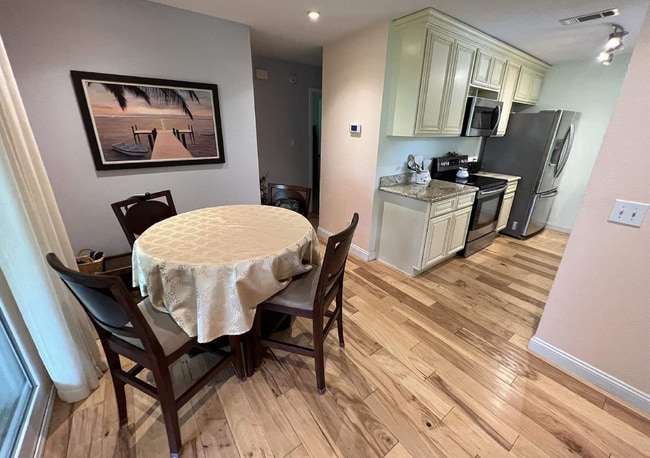 Photo - Beautiful 3-Bedroom Home in a Quiet Neighborhood – Great Value & Location!