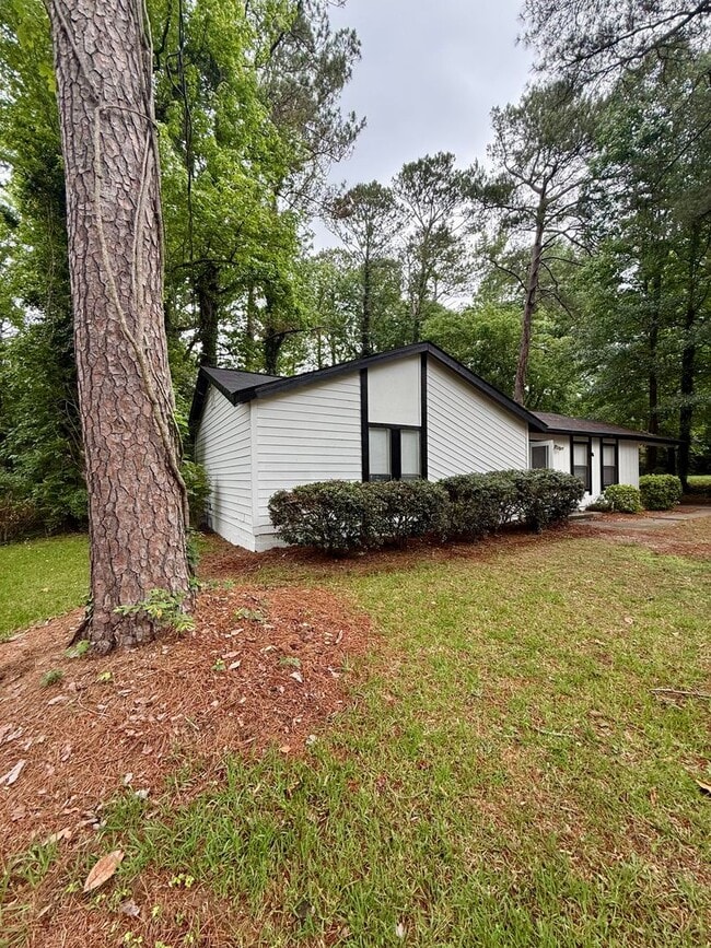Photo - Newly remodeled ranch house in Jonesboro!
