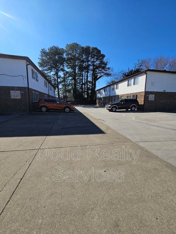 Photo - 3511 Sewells Point Rd Unit Apt A