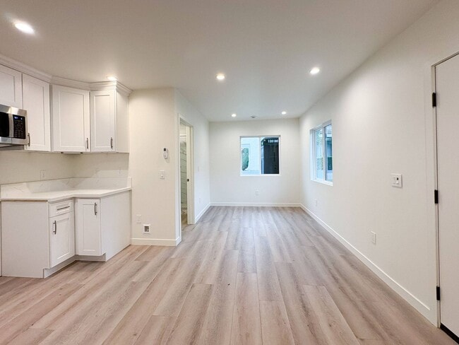 Claremont Pacifica Apts
