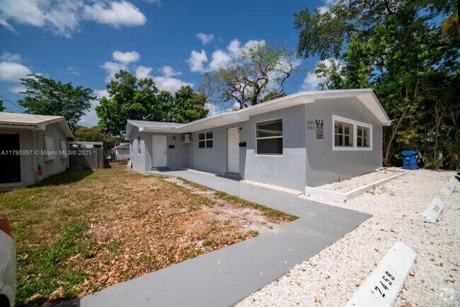 Building Photo - 2 bedroom in Miami FL 33160 Rental