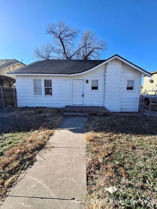 Building Photo - 704 S Forest St Rental