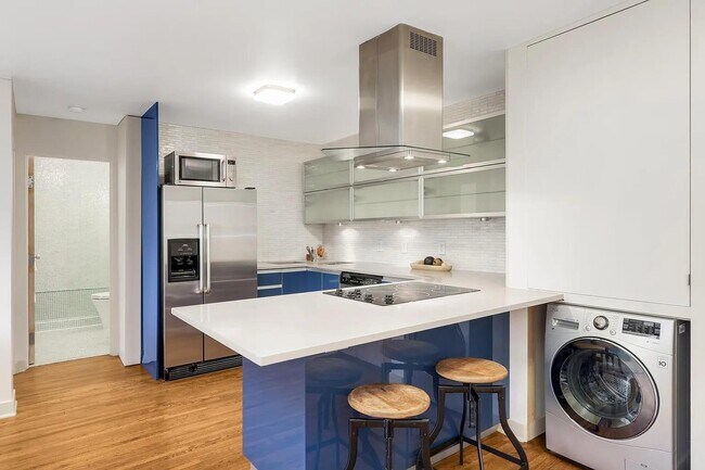 Photo - 2928 Dean Pkwy