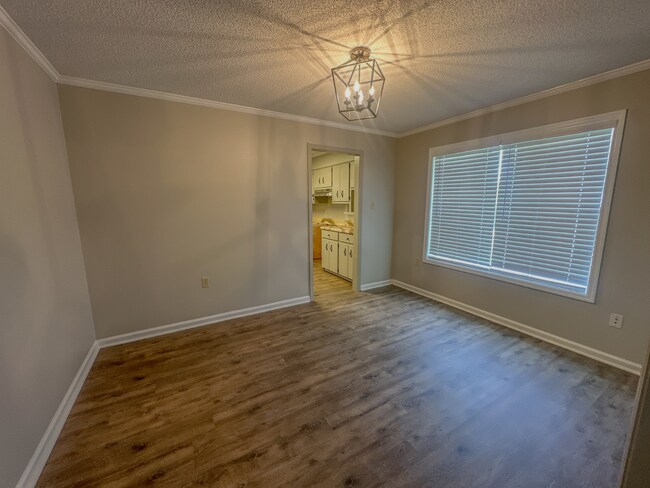 Photo - 2224 S Sherwood Dr