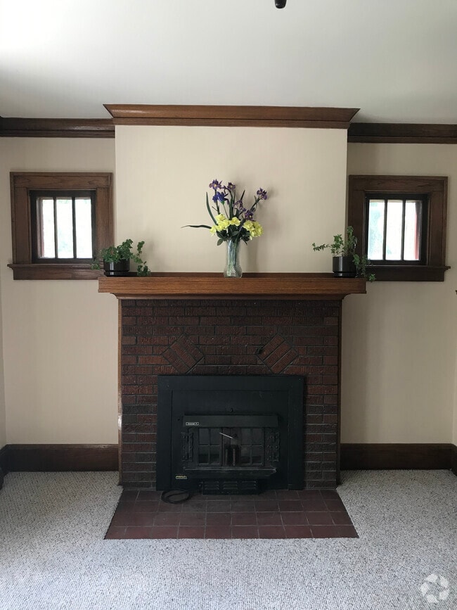 Building Photo - 5628 W Washington Blvd Rental
