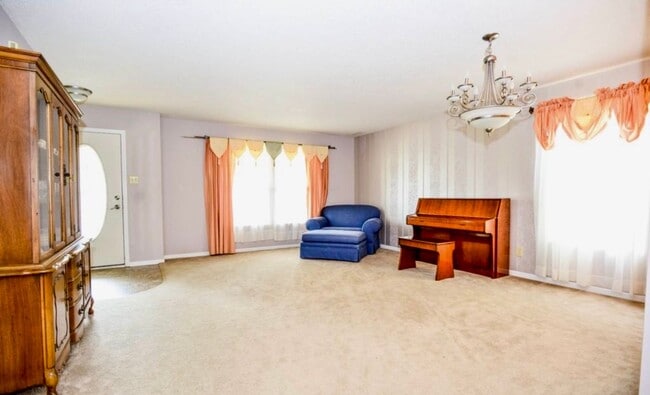 Photo - SPACIOUS 2 STORY HOUSE