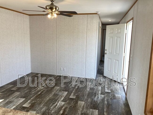 Photo - 117 S Main St