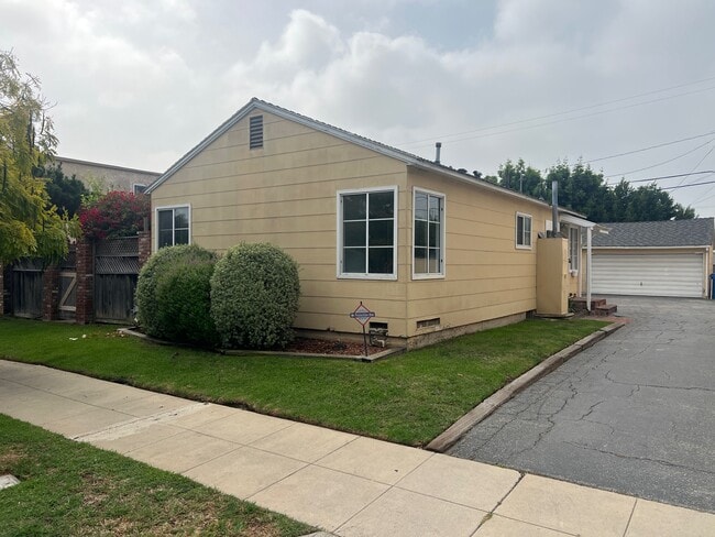 Building Photo - 3841 Westwood Blvd Unit 3841