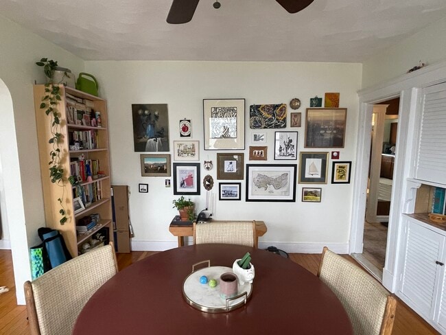 Photo - 79 Clarendon Ave Unidad 3