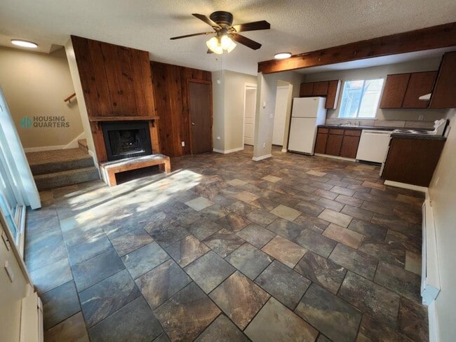 Photo - 2210 W Boone Ave