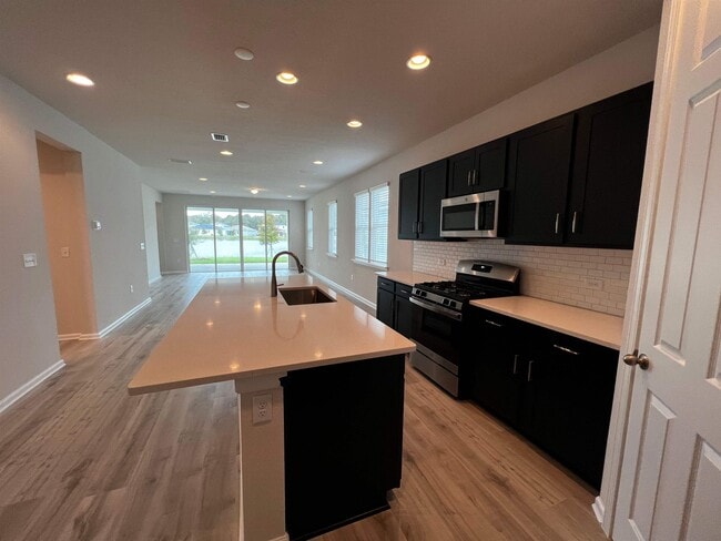 Photo - 711 Honeycomb Trl