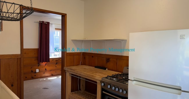 Building Photo - Cozy Cottage in The Jewel Box