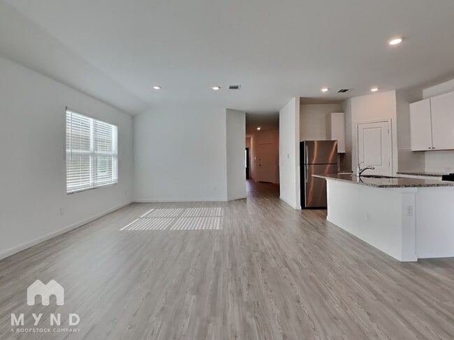 Photo - 5908 Geronimo Wy