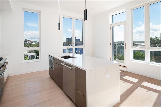 25 W 5th St Unit PH-6B