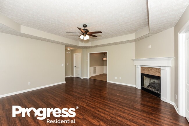Photo - 2403 Sawmill St