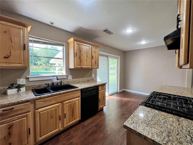 Photo - 1502 White Rd