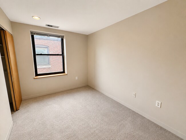 Photo - 79 Gainsborough St Unit 47