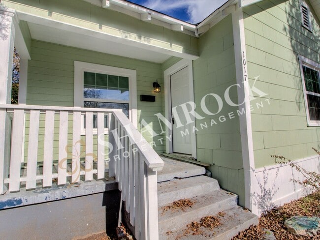 Photo - 2/1 Waco ISD House