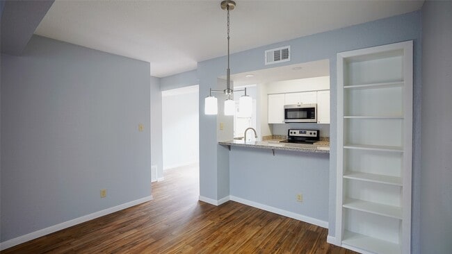 Photo - 6111 Beverly Hill St Unit 31