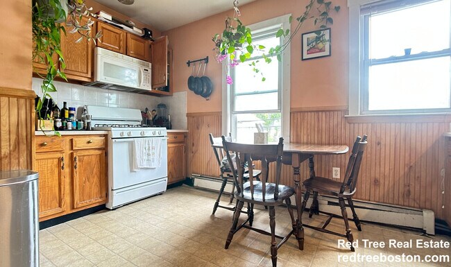 Photo - 3 Holman St Apartments Unit 2