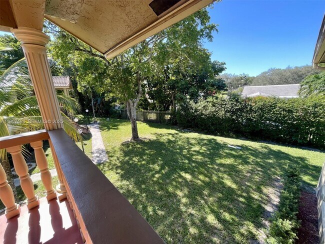 Photo - 2630 Riverside Dr Unit 2630