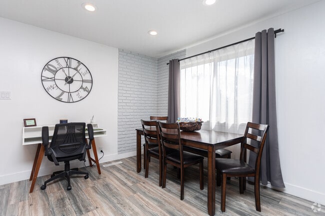 3BR, 2BA - 1,200SF - Dining Area