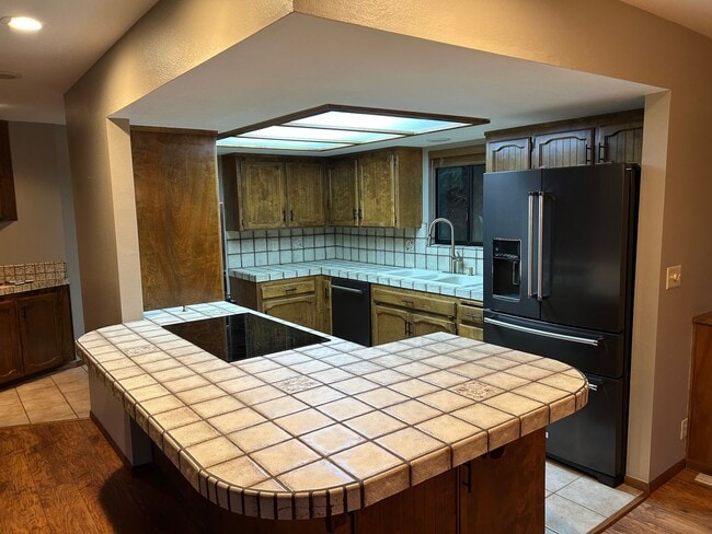 Photo - 6367 Woodman Dr