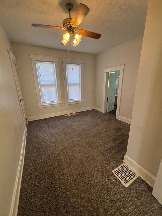 Photo - 321-323 E Wheeling St. Unit 321