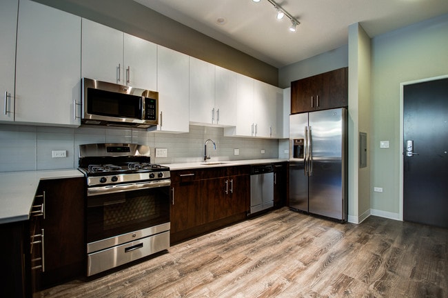 Photo - 851 W Grand Ave Unit 303