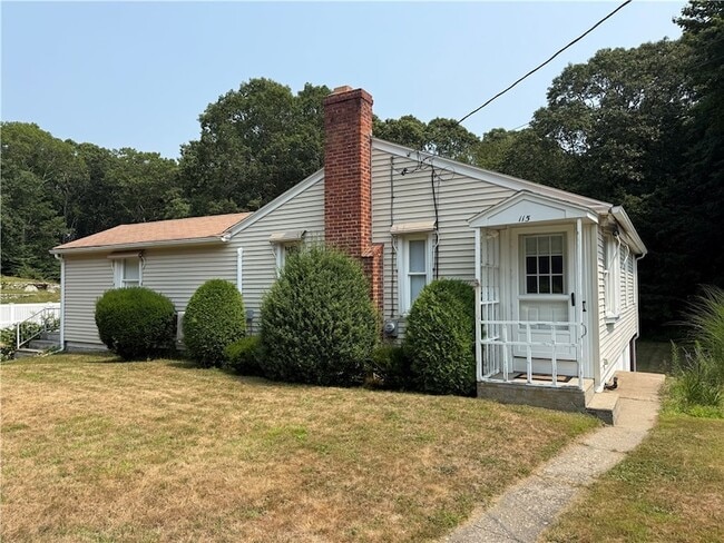 Building Photo - 115 Winnapaug Rd Rental