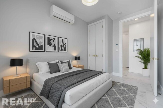 Photo - 1801 Broadway Unit 5C