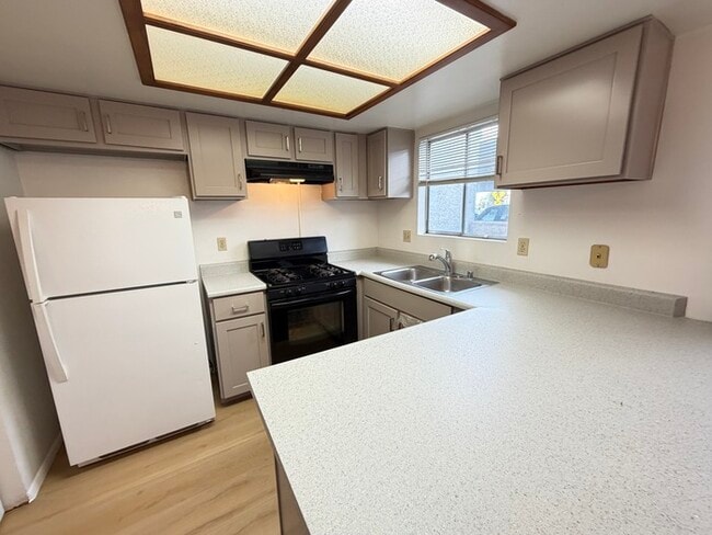 Photo - Carry Over Showing: This property has been shown before and will be rented to the first most qual...