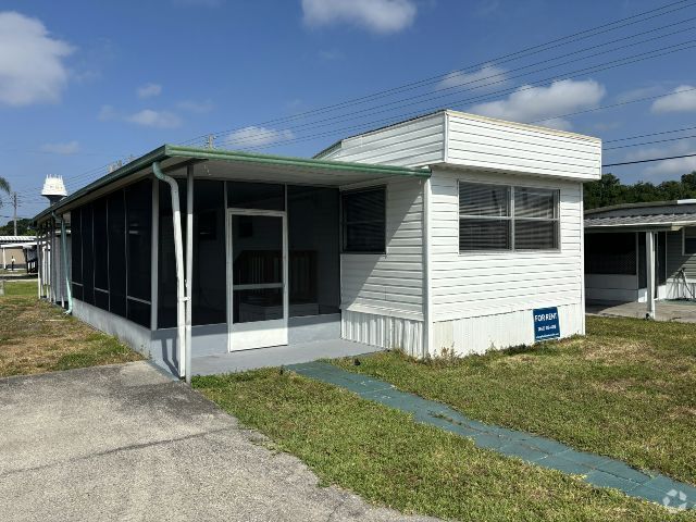Building Photo - 2850 New Tampa Hwy Rental