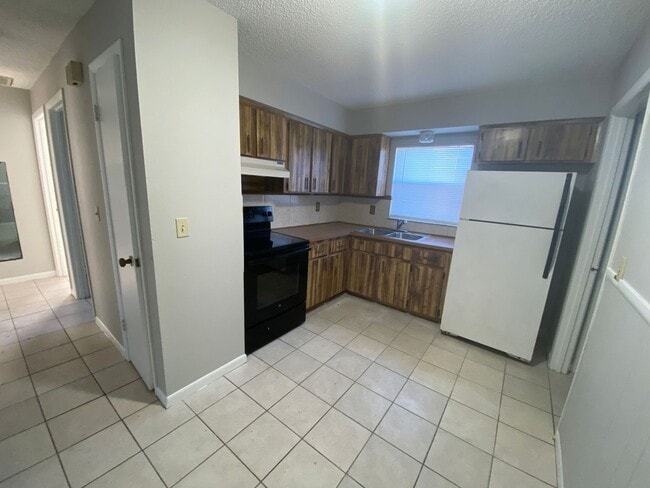 Photo - 2 Bedroom 1 Bath Duplex in Lakeland for RENT!