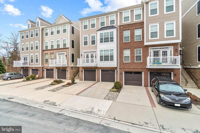 Photo - 42197 Canary Grass Square Townhome