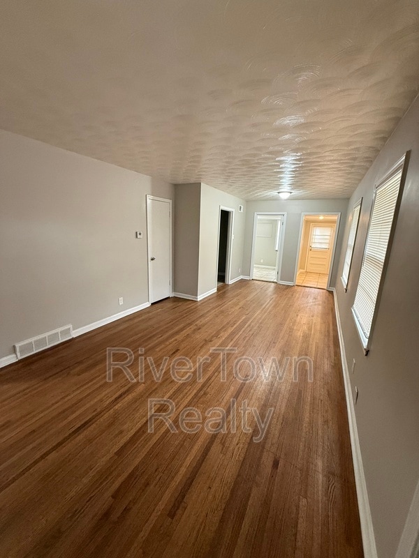 Photo - 4867 Dianne Dr