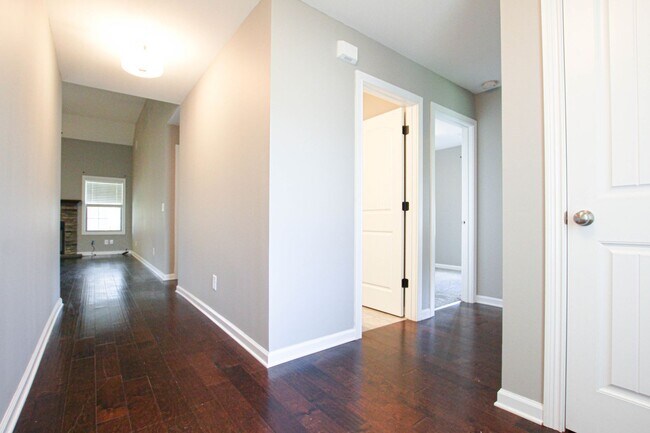 Photo - Pet Friendly Three Bedroom!